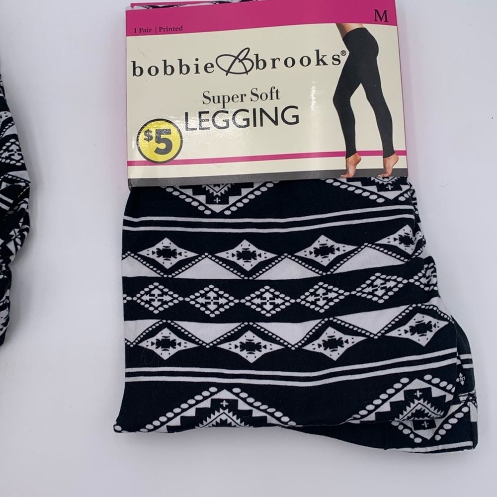 3 for $12 🔥 Bobbie Brooks Black and White pattern Leggings M